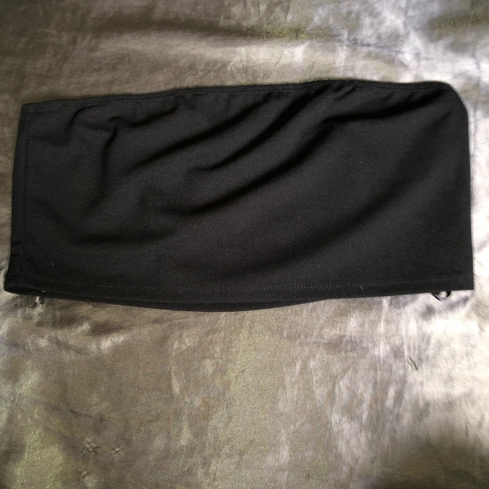 Black strapless Top